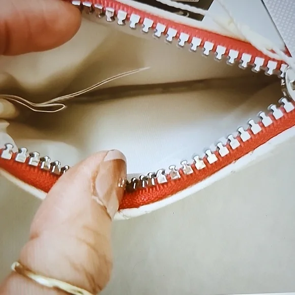 Stranger Things "Hellfire Club" Card Holder & Laynard Set with Brown Furry Bag - Picture 6 of 16